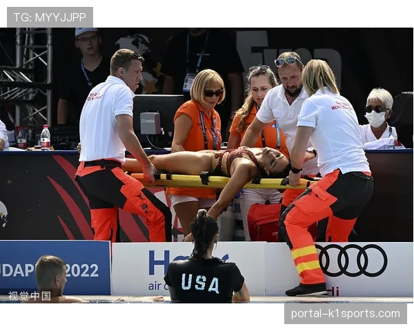 克里斯坦特赛后拥抱儿子,铁汉柔情一幕感动观众